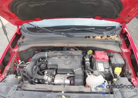 2022 Jeep Renegade (Red) Edition 4X4 из США, поврежденный, VIN ZACNJDB12NPN79488